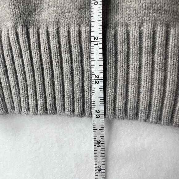 ZEUI Women’s Grey Crewneck Sweater Fuzzy Floral Accents Size Large Cozy Soft - Picture 15 of 16